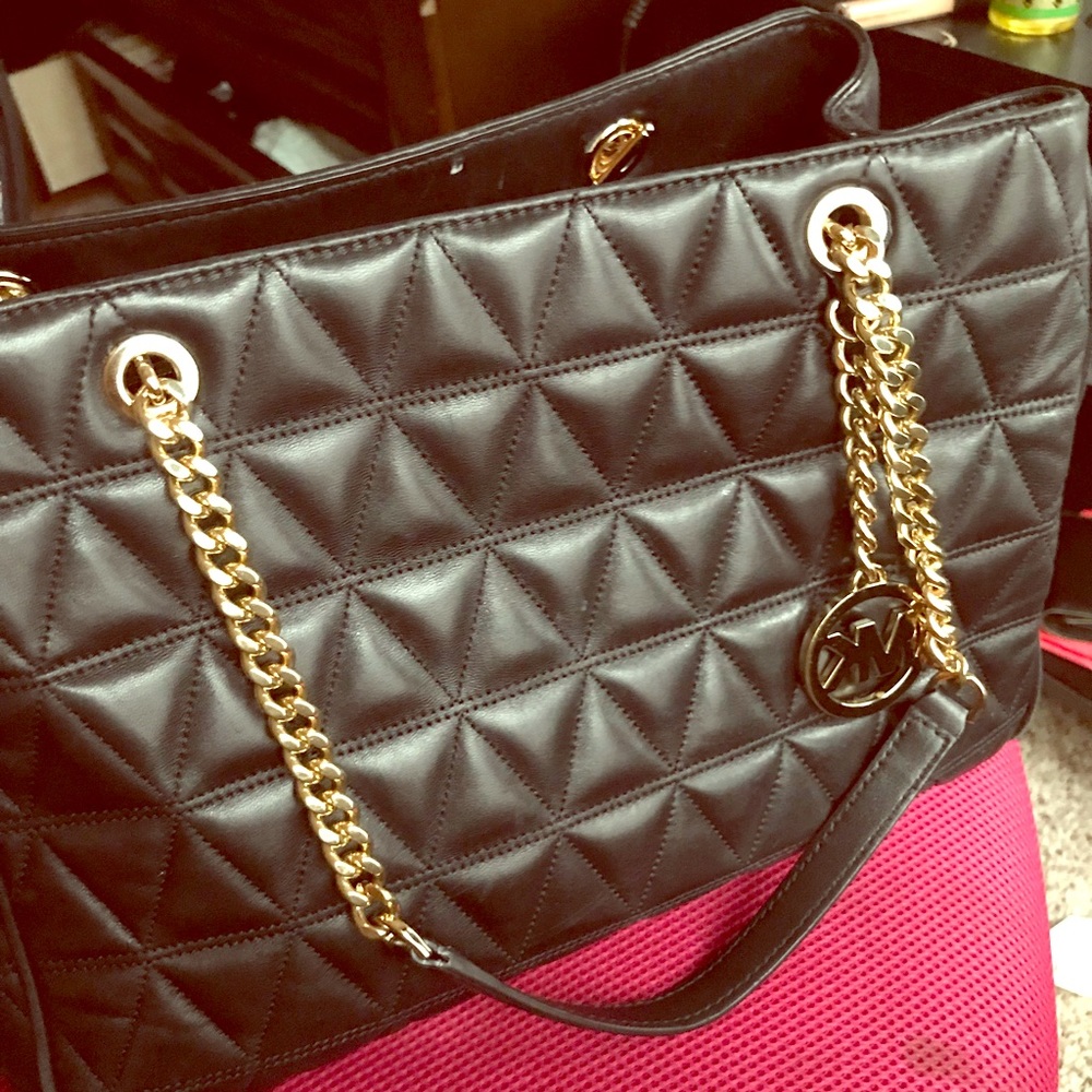 Michael Kors Black lamb skin leather quilt handbag